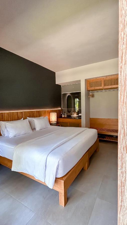 Umadewi Surf & Retreat Hotell Pulukan Eksteriør bilde