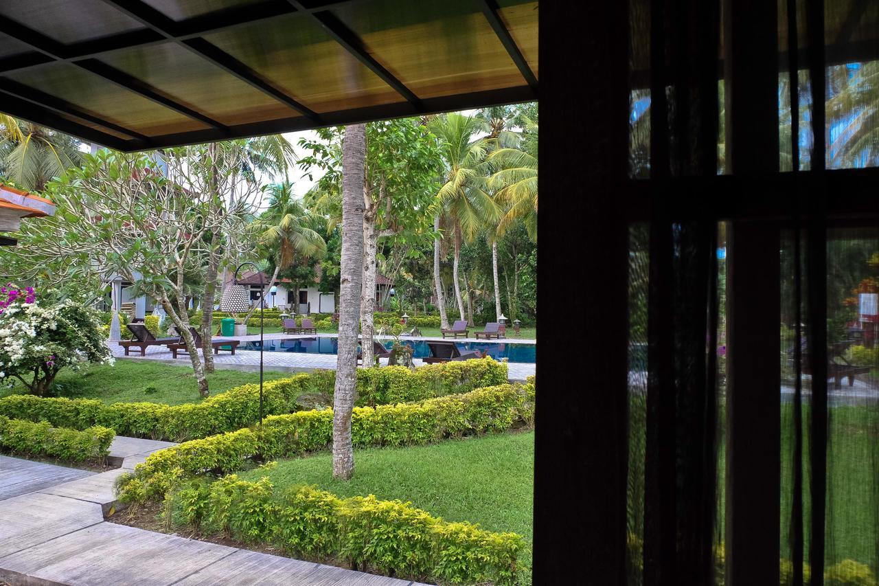 Umadewi Surf & Retreat Hotell Pulukan Eksteriør bilde